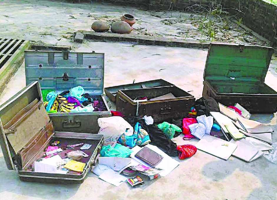 20 thousand in cash, including jewelry of One lakh theft