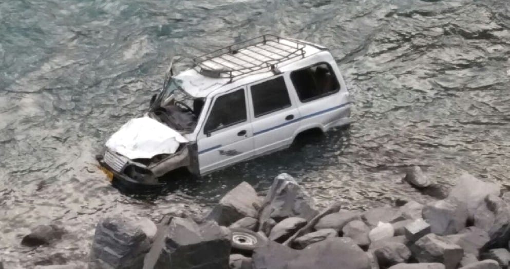Two killed in road accidents at Solan and Lahaul Spiti.