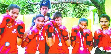 Amazing Betiaen of Bareilly in boxing