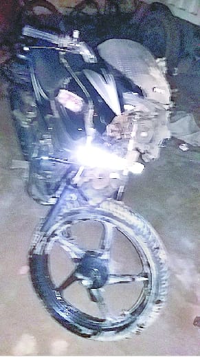 Was killed in a road accident three in Nkud