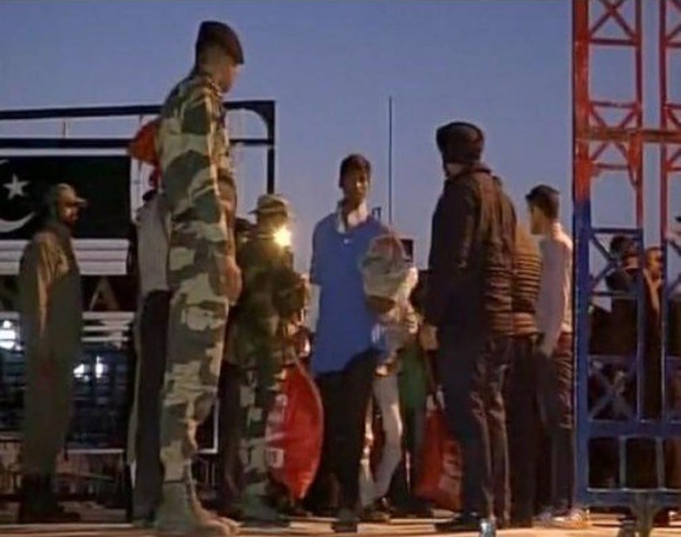220 fishermen from pakistan arrived gujrat