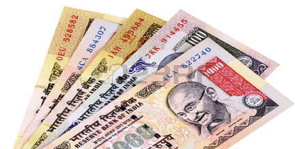old notes of five hundred and thousand rupees are sold online
