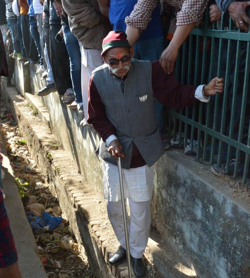 narendra modi craze in public