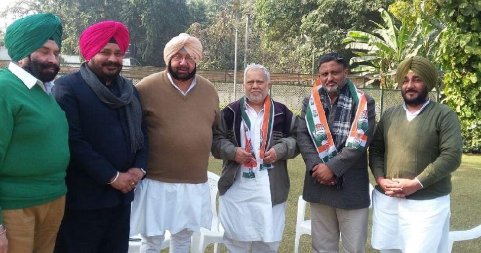 Two akali dal leaders join congress at the presence of amarinder singh