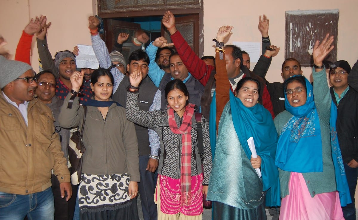Recounted employees on strike