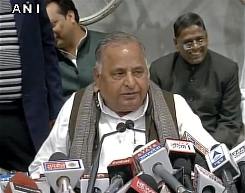Mulayam singh released 325 SP candidate list