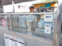 train, pars, walet, empty, smart phone, payment
