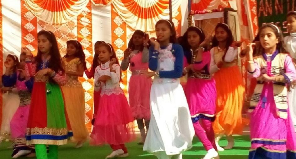 School student will perform in pravasi bharatiya sammelan