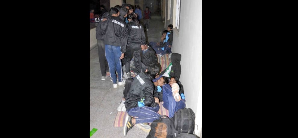3000 players in trouble: players had to sleep in open area 