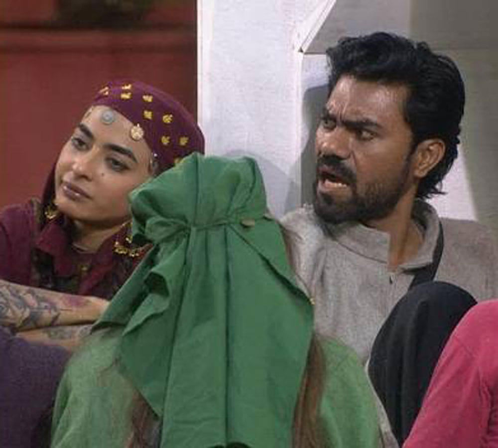 swami om removed his pant at bigg boss house