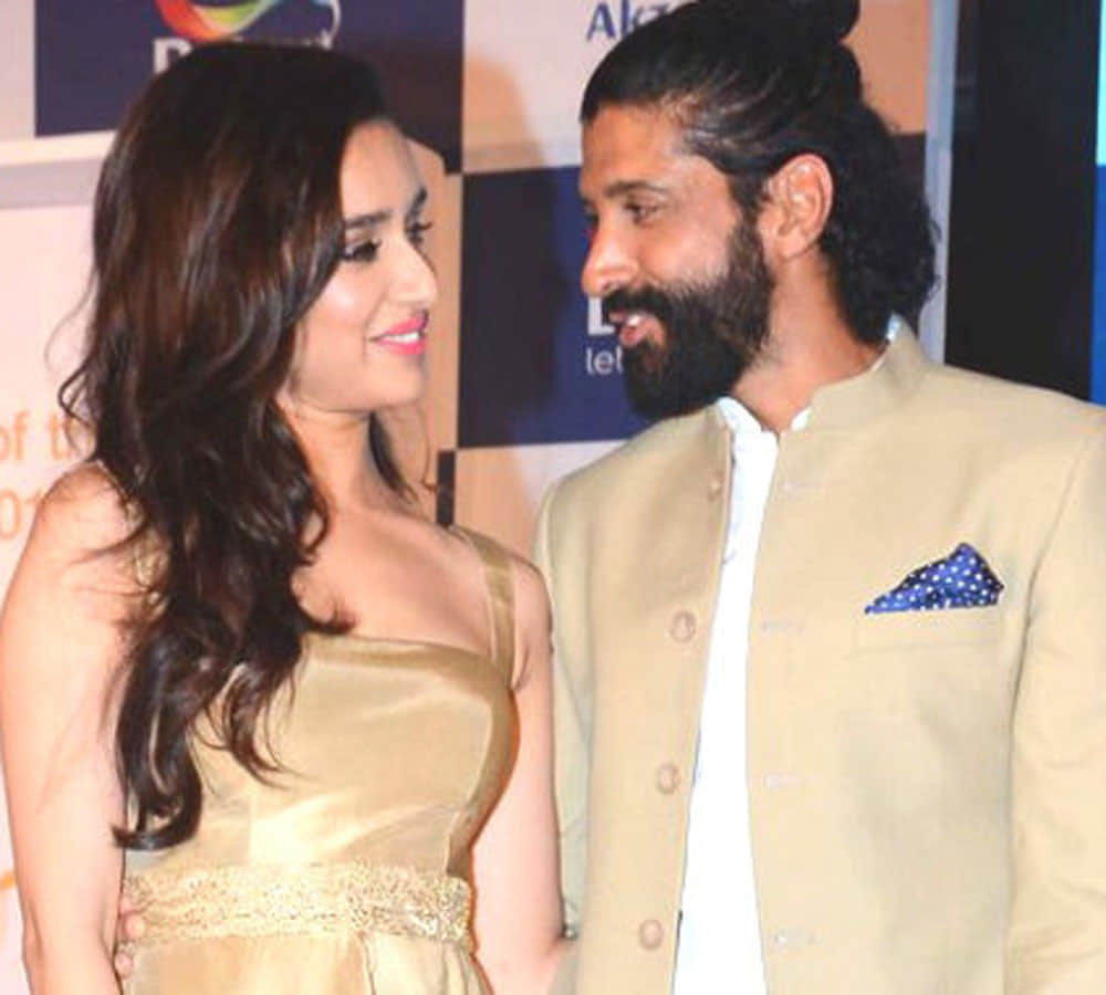 Shraddha Kapoor dragged back home from Farhan Akhtar apartment by father Shakti Kapoor