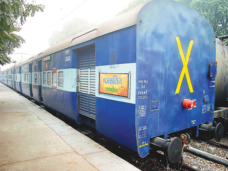 No trains were running on the second day of the train accident