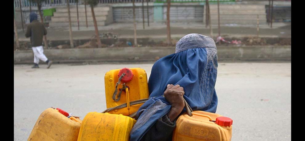 woman murdered in afganistan who has gone for market without her husband