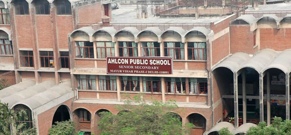 Delhi Ahlcon Public School Student Suicide Case three teacher sent to jail by hc