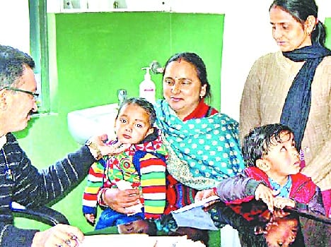child sick in due to fog in bilaspur.