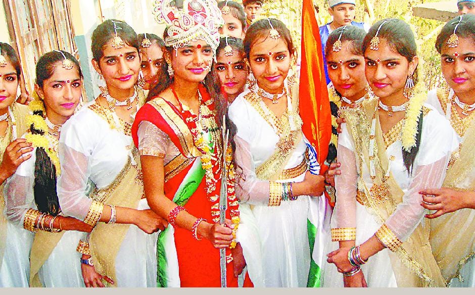student awarded by sansad