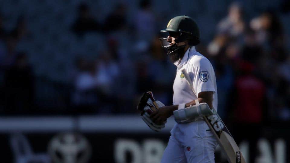 Hashim Amla become 10000th LBW victim in test cricket 