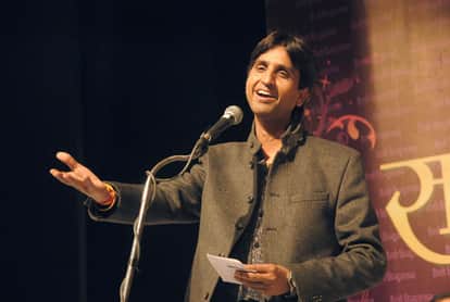 Kumar vishwas welcomes 2017 with a new poem