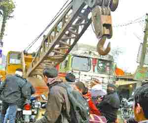 Truck made highway jam