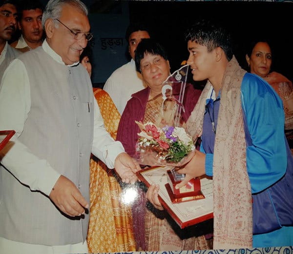 aamir khan movie dangal real daughters geeta phogat babita phogat unseen photos