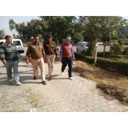 bank, maneger, arest, tow, days, police, remand