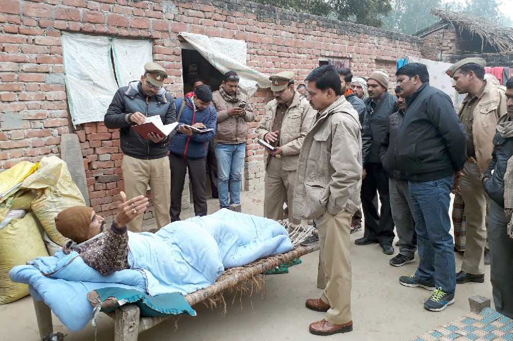 Four houses in two villages put miscreants robbed