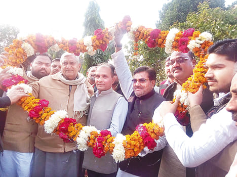 Leave BSP joined Congress vivek