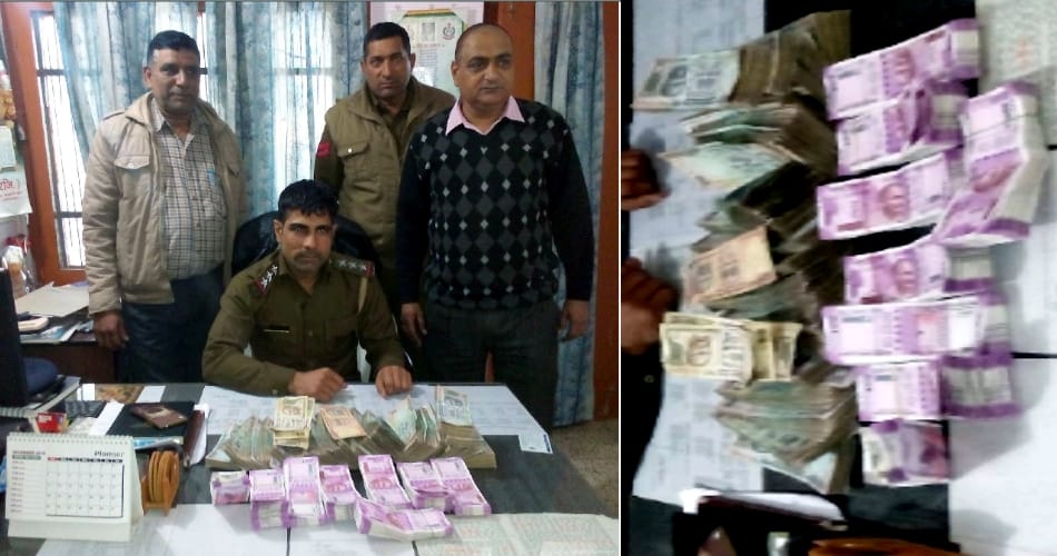 deputy mayor Karnal, Accountant met with the millions of new notes