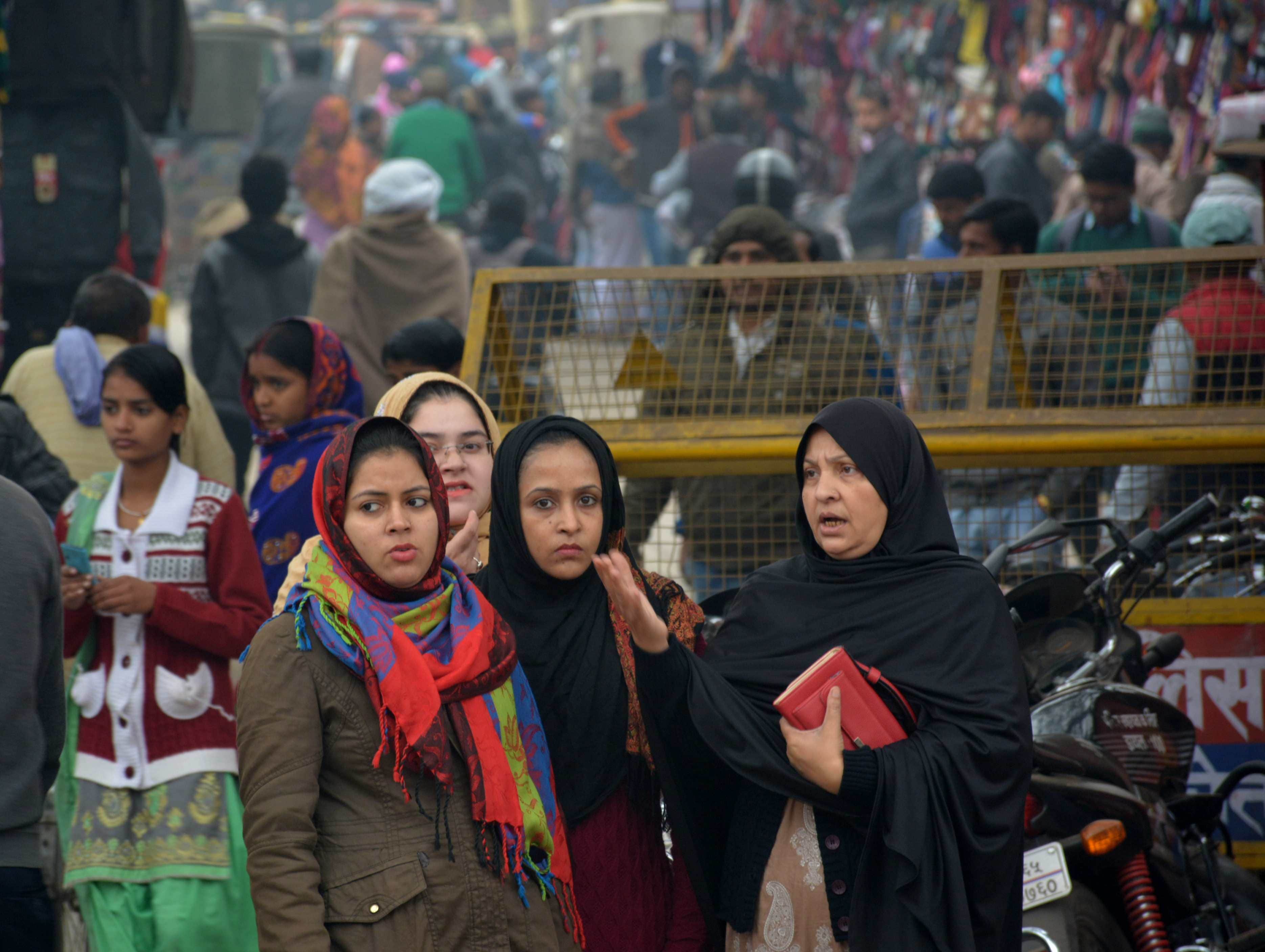 cold front in varanasi to be continued, till today one dozen people died