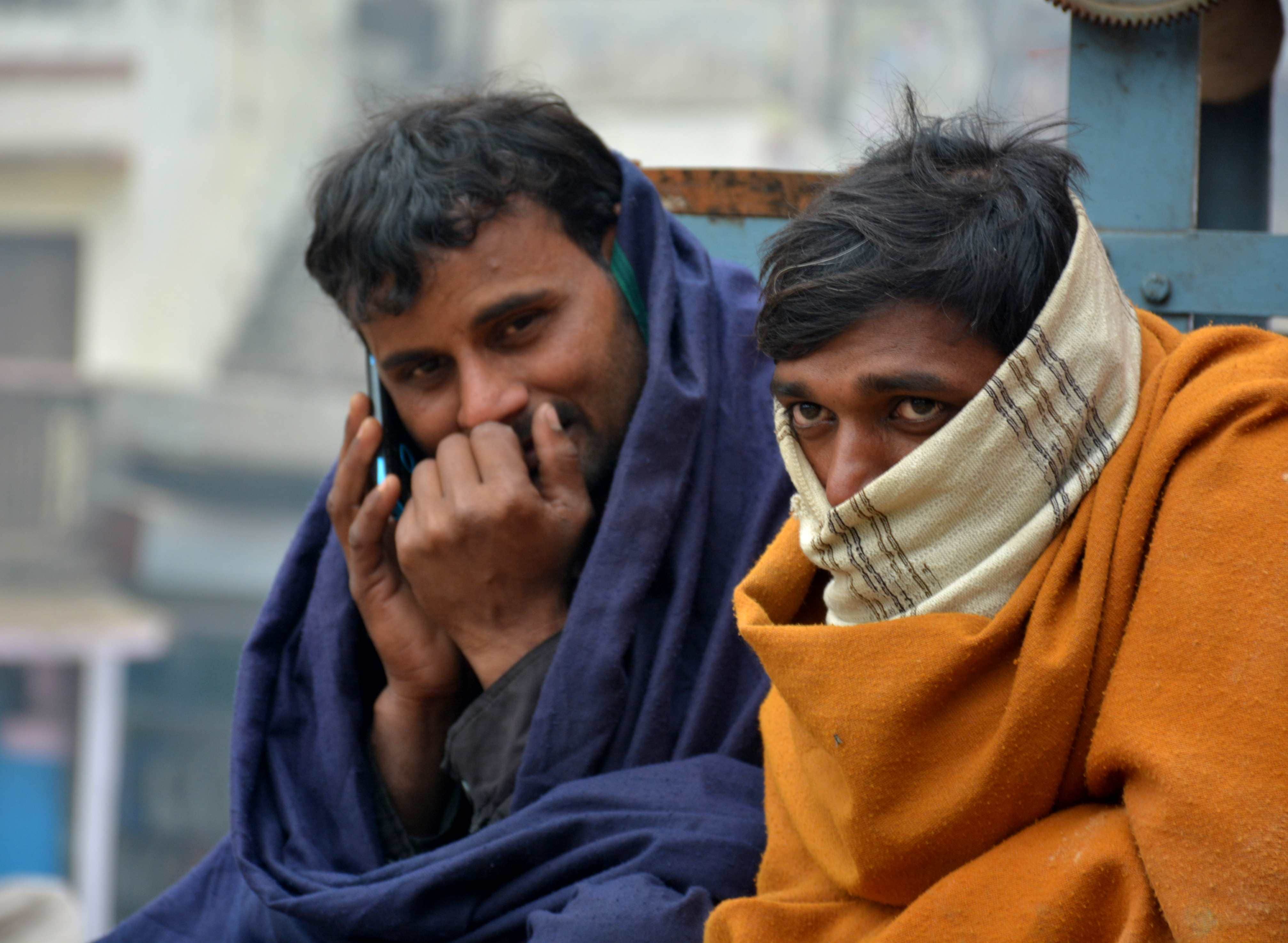cold front in varanasi to be continued, till today one dozen people died