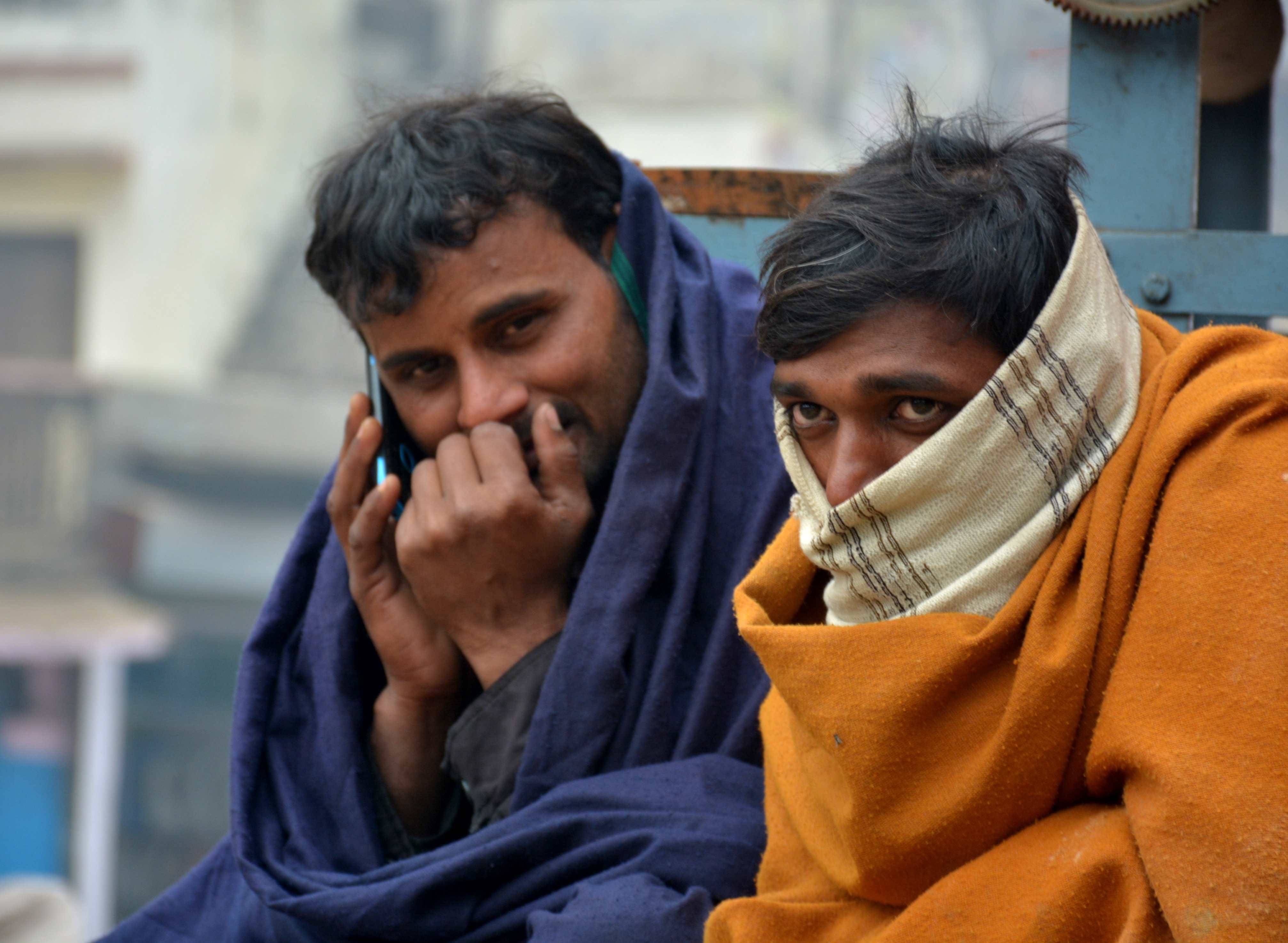 cold front in varanasi to be continued, till today one dozen people died