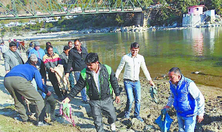 Sarayu officer who had brought the cleansing broom in hand and baby