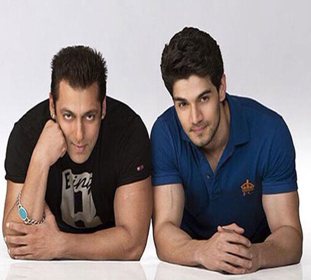 Salman khan gets anger on Sushant Singh Rajput for misbehaving with Sooraj Pancholi