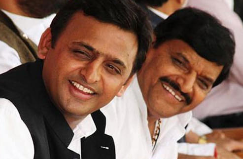 akhilesh yadav was favorite for mulayam singh or shivpal singh  