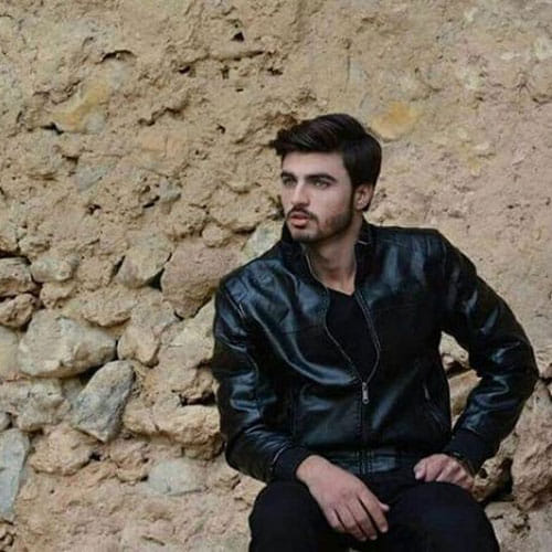 Latest photoshoot of the famous Pakistani ‘chaiwala’