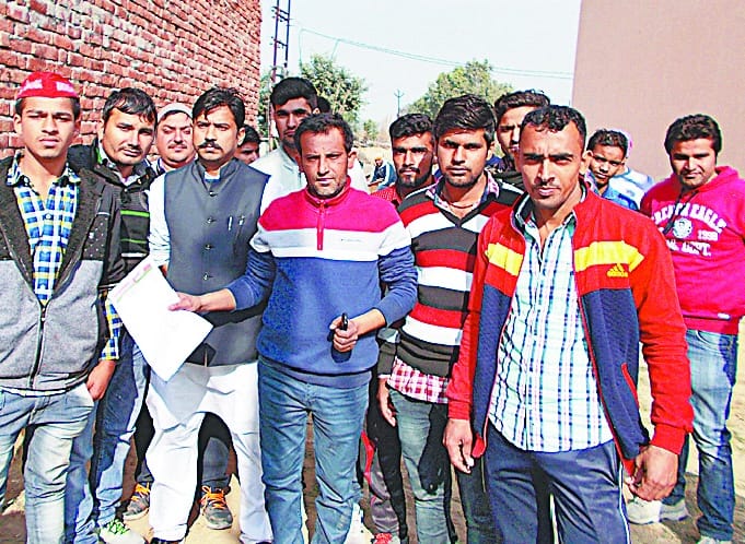 SP Mulayam Youth Brigade officials submitted resignation
