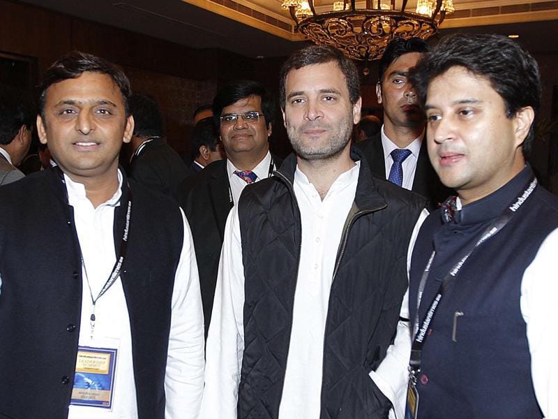 Crisis in UP, akhilesh yadav in touch with congress