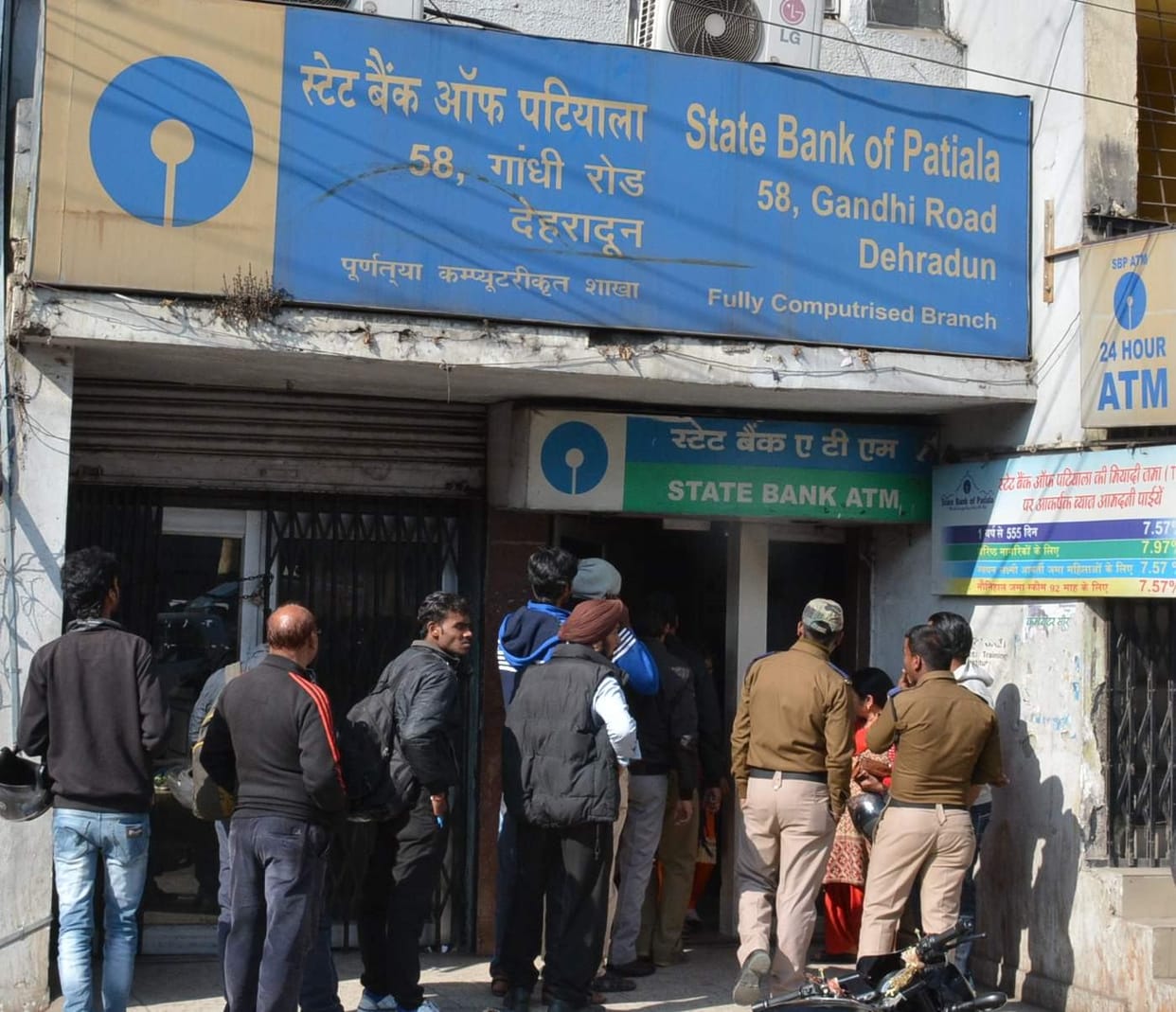 RBI may soon abolish withdrawal limit from atm and bank
