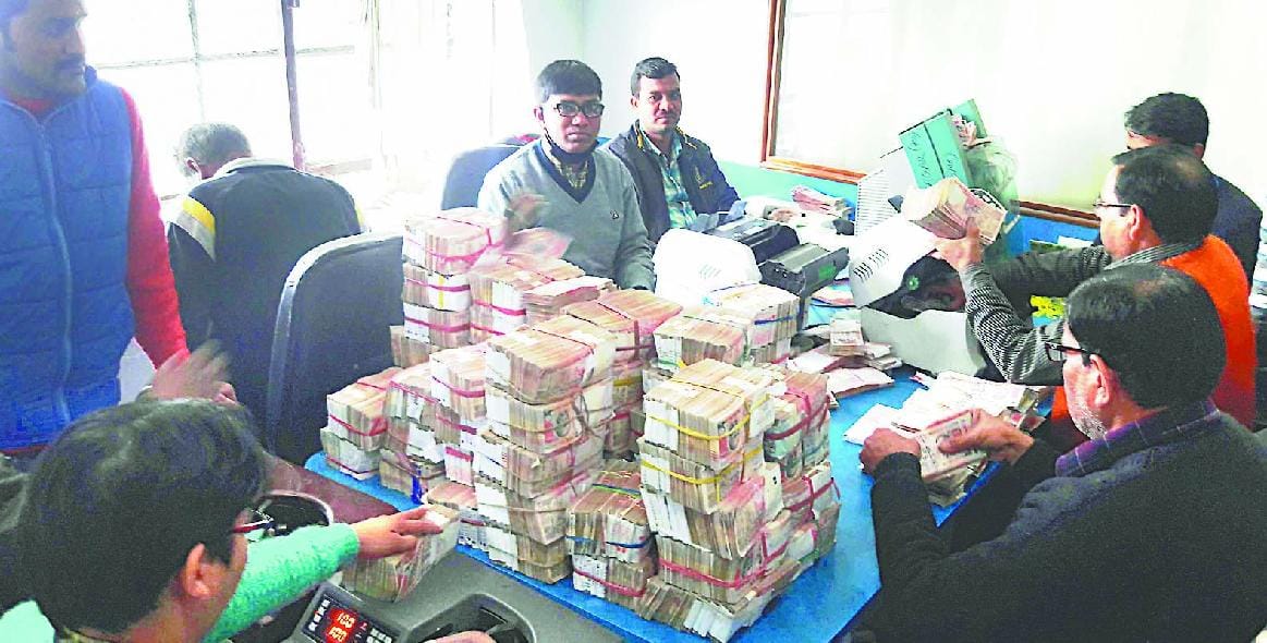 Two billion of the old notes will be the Reserve Bank
