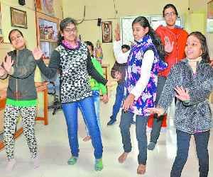 'Happy New Year' greetings to run round