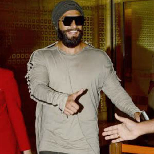 ranveer and deepika are not together in new year eve ?
