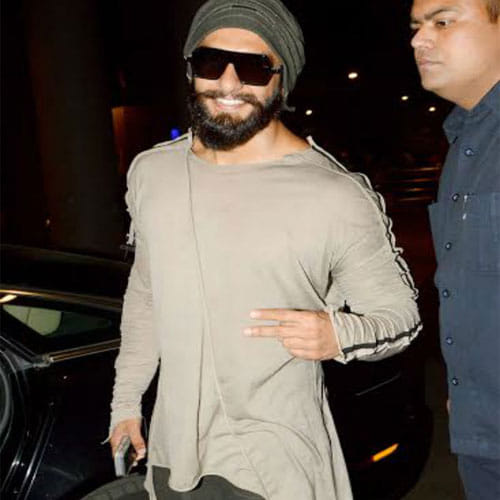 ranveer and deepika are not together in new year eve ?