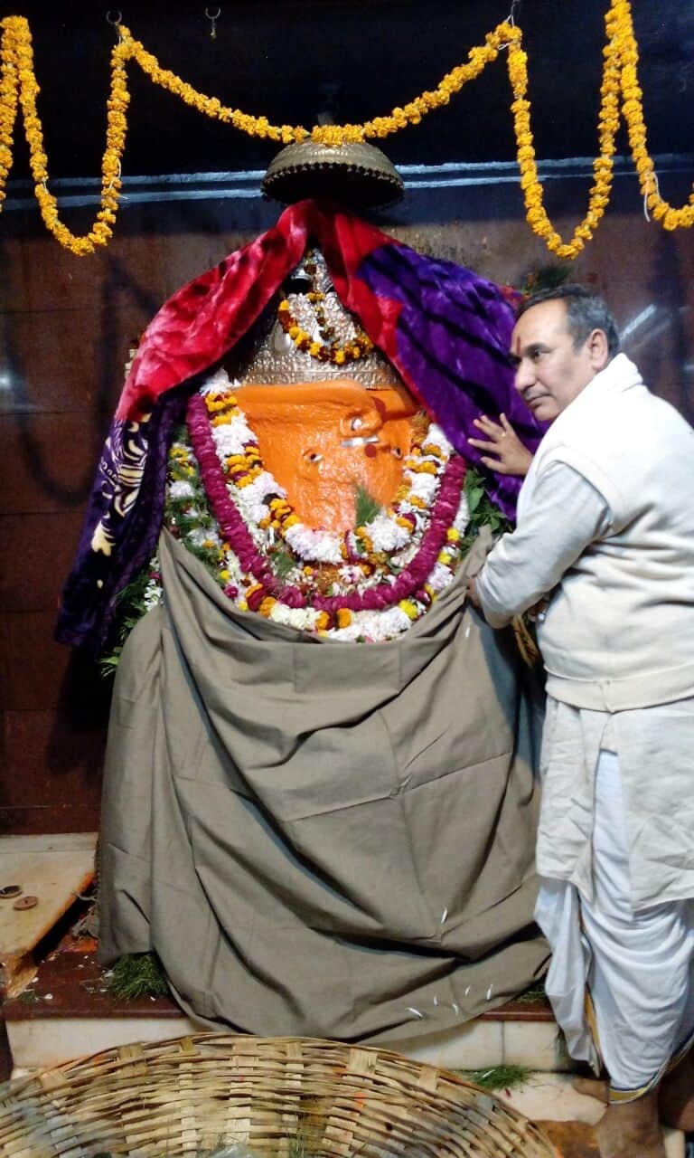  Kashi is caught up in severe cold, wear warm clothes even God