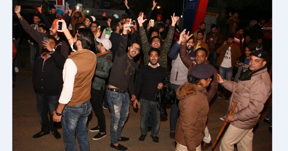 new year celebrations in chandigarh, aroma road celebration
