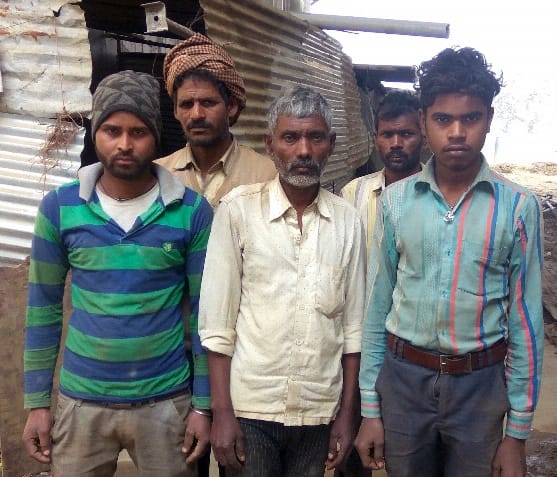 Expressway construction staff looting