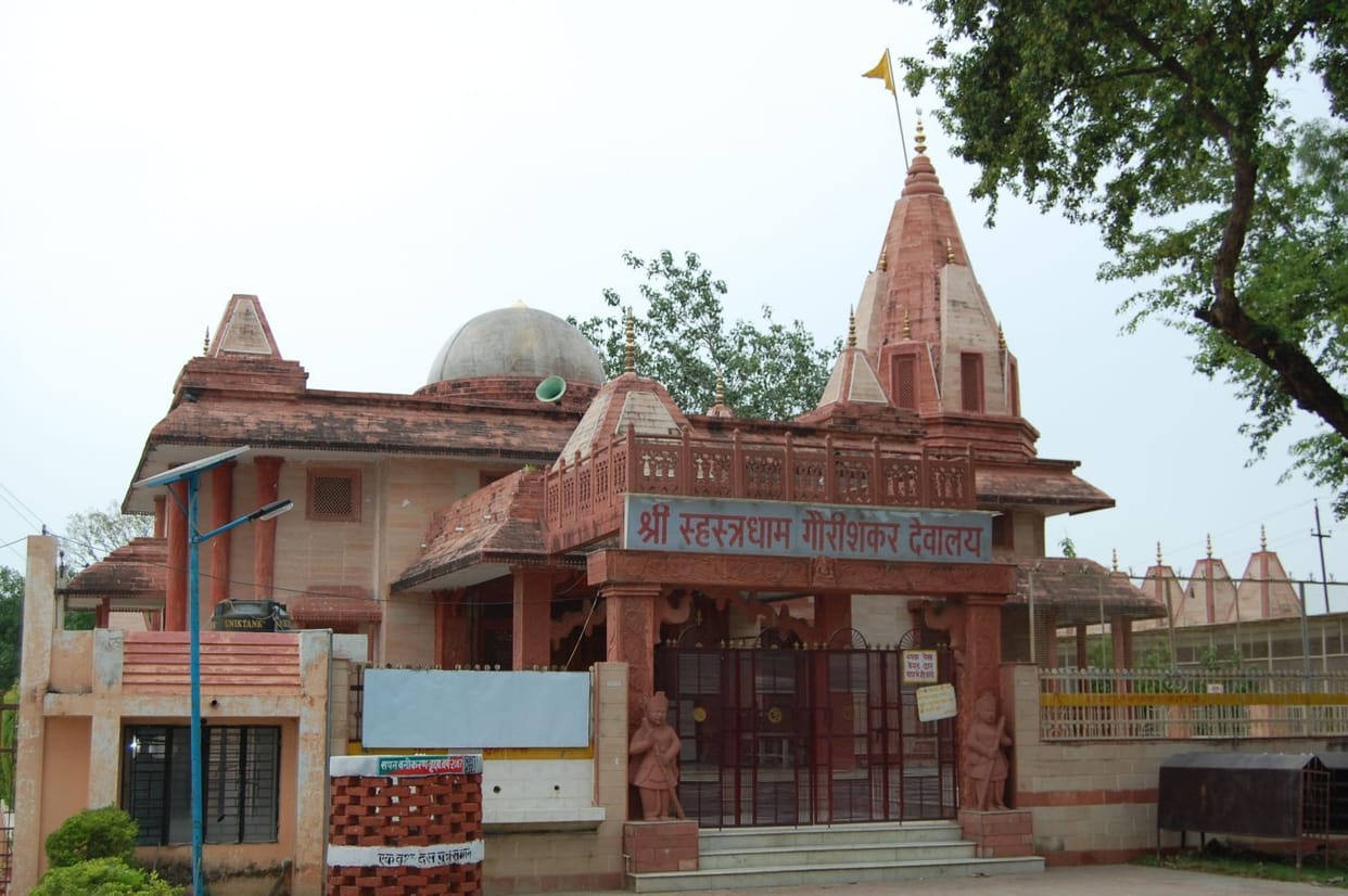 The second day involved in Bhandara Thousands of devotees of Baba