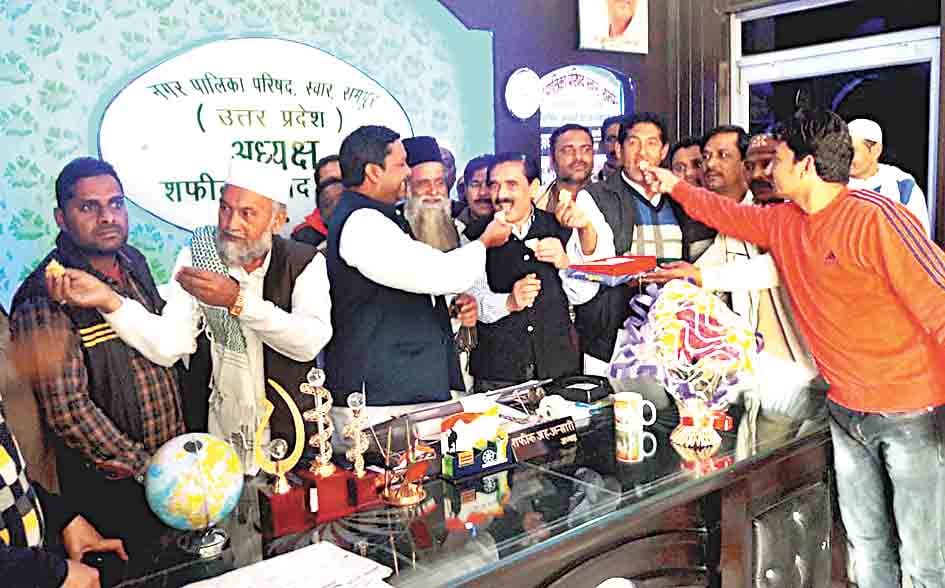 azam play an important role