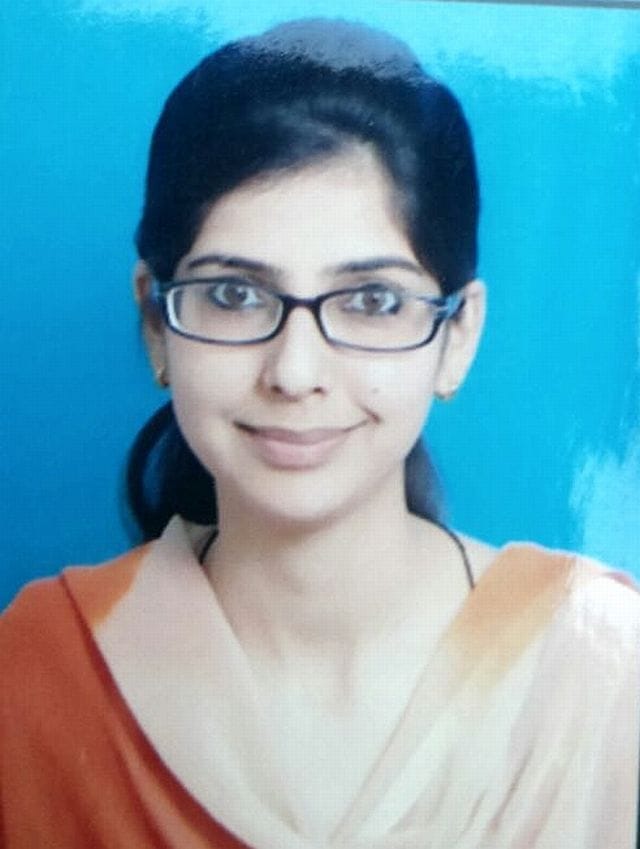 Teacher of the noose by committing suicide