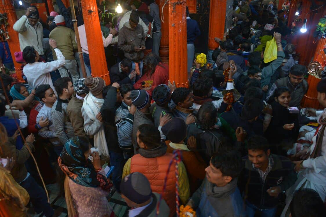new year celebration in varanasi,sarnath flocked