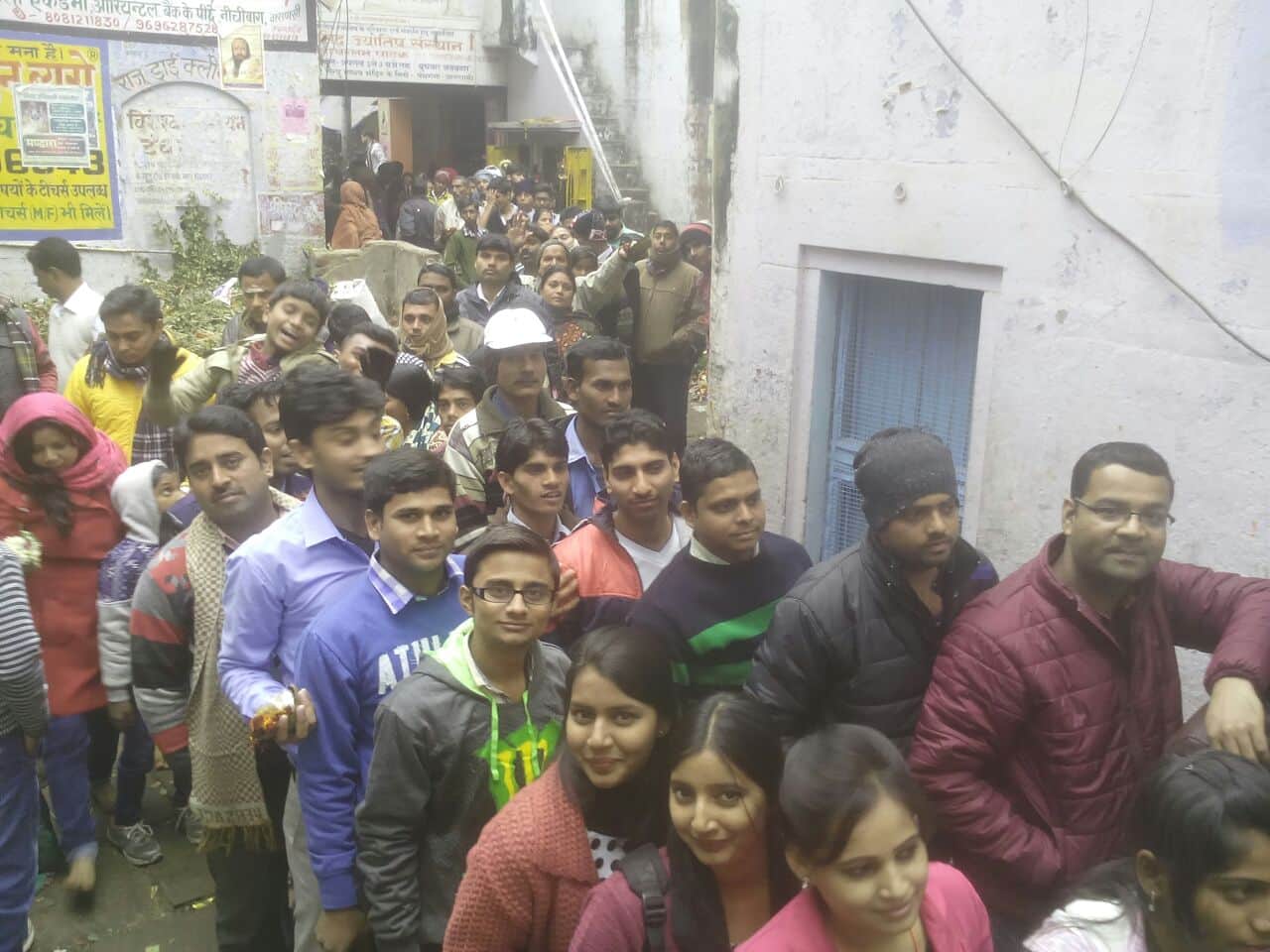 new year celebration in varanasi,sarnath flocked